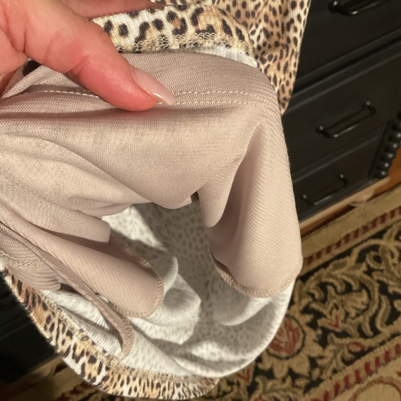 INC Cream Tan Leopard Fitted Cap Sleeve Blouse - Picture 3 of 5